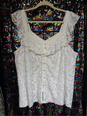 torrid White Eyelet Lace Button-Front Tank